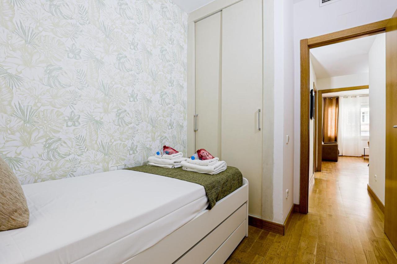 Alcam Gold Apartment Барселона Екстериор снимка